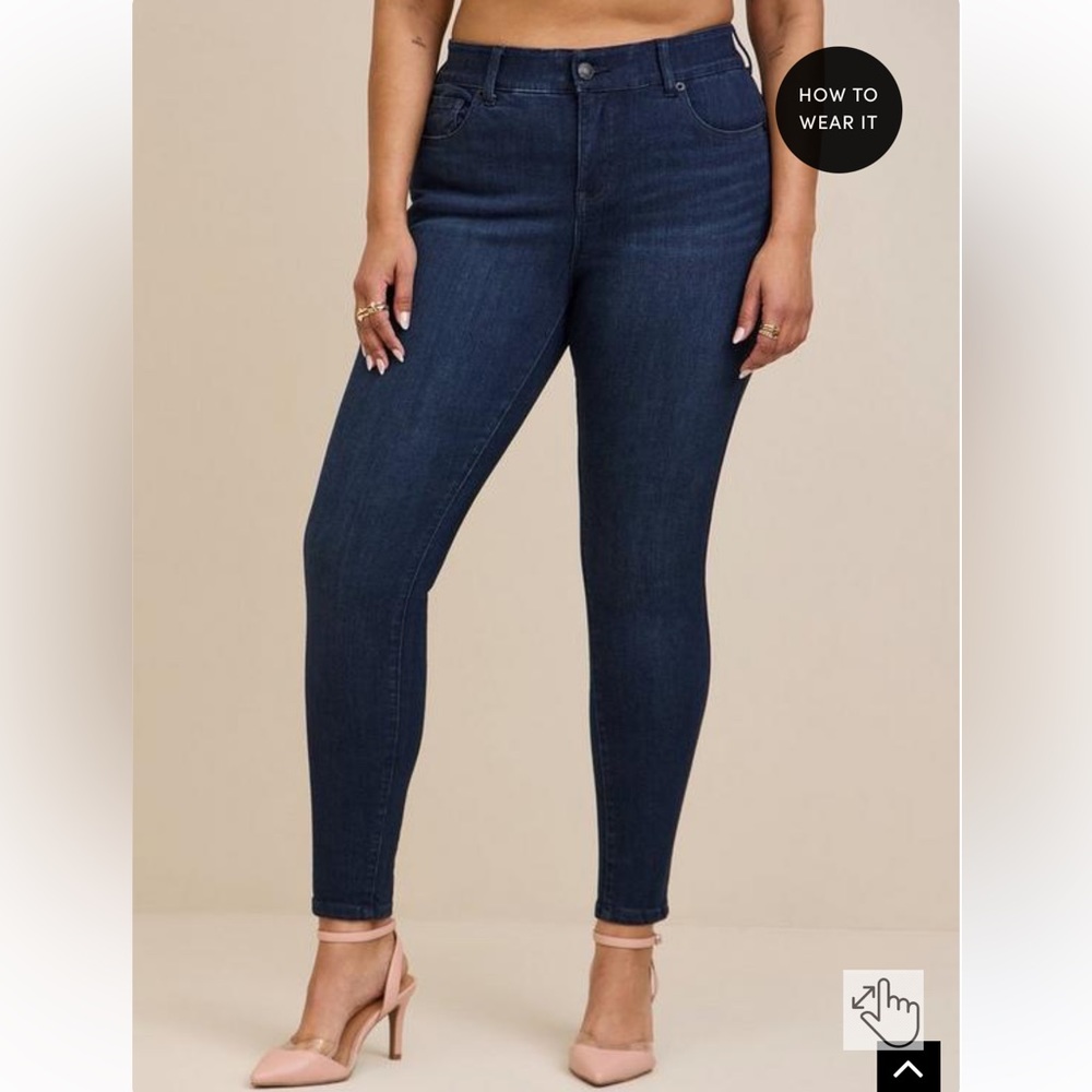 Bombshell Skinny Premium Stretch High-Rise Destructed Jean